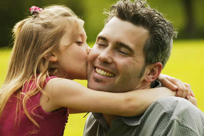 father daughter kiss father daughter kiss